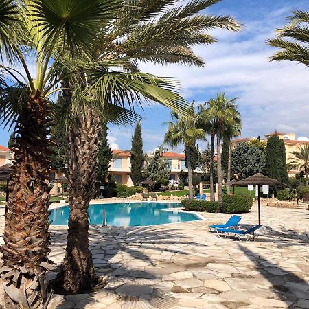 Beautiful Regina gardens Apartment Paphos Exterior foto